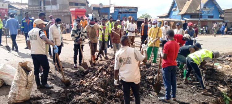 Bukavu: L’ONG COSAWOH célèbre la journée « Zéro déchet » avec la population de Cahi