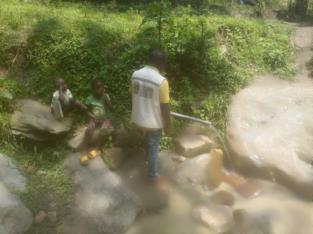 IDJWI: COSAWOH sensibilise sur les effets de la consommation d’eau potable et identifie des sources à risque dans les villages de Bwina et Lemera